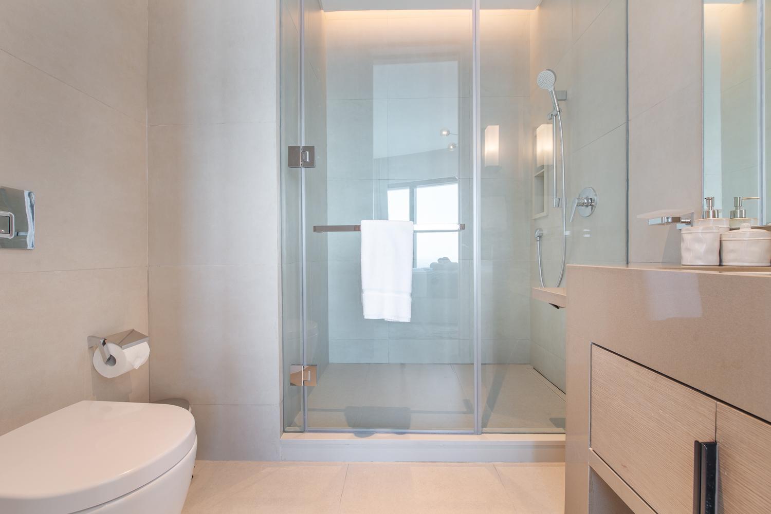 Fantastic High Floor 3bed By Suiteable *
