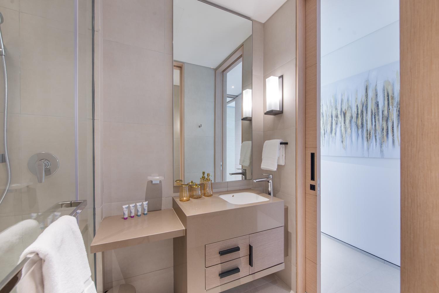 Fantastic High Floor 3bed By Suiteable * Dubai