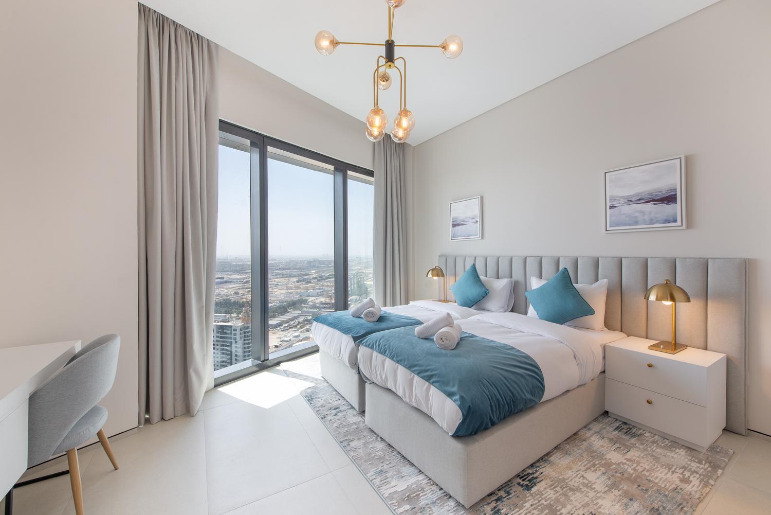 Fantastic High Floor 3bed By Suiteable Apartment