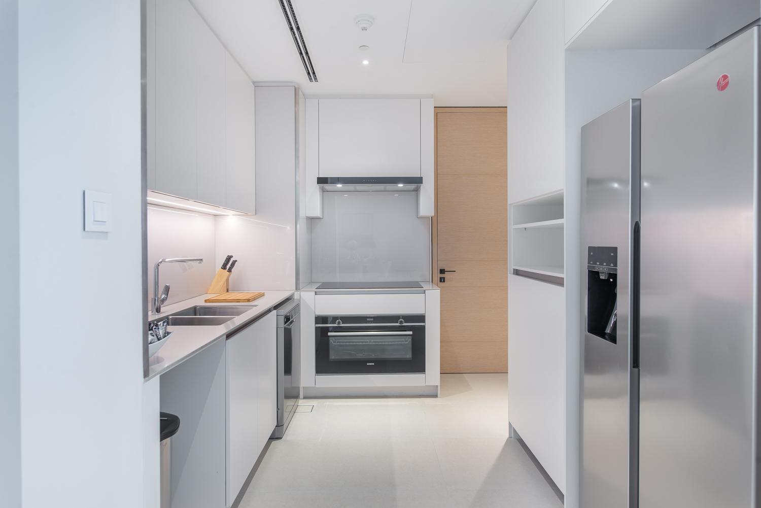 Fantastic High Floor 3bed By Suiteable Apartment *